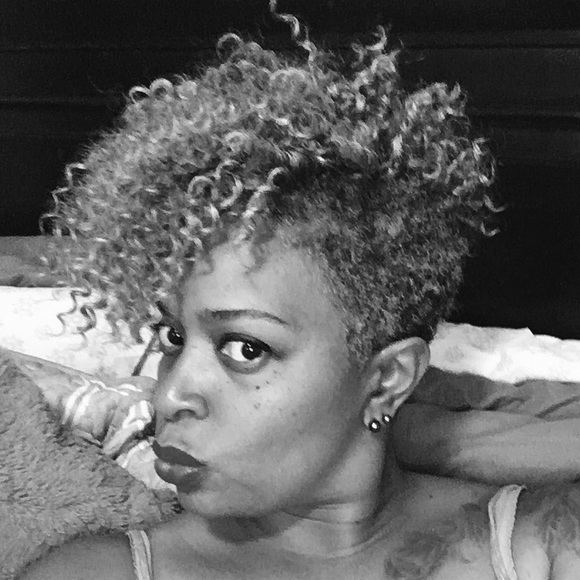 Meet your Posher, Enserella - Picture 1 of 8